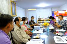 ทน.แม่สอด หารือแนวทางการปฏิบัติมาตรการป้องกันโรคติดเชื้อไวรัสโคโรนา 2019 (โควิด-19) ตลาดในเขตเทศบาลนครแม่สอด