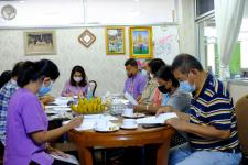 ทน.แม่สอด หารือแนวทางการปฏิบัติมาตรการป้องกันโรคติดเชื้อไวรัสโคโรนา 2019 (โควิด-19) ตลาดในเขตเทศบาลนครแม่สอด