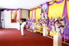 นายกเทศมนตรีนครแม่สอด ร่วมพิธีลงนามถวายพระพรชัยมงคล สมเด็จพระนางเจ้าฯพระบรมราชินี เนื่องในโอกาสเฉลิมพระชนมพรรษา