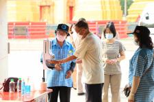 ปลัดเทศบาลพร้อมด้วยหัวหน้าส่วนราชการ เข้าตรวจเยี่ยมหน่วยเลือกตั้งสมาชิกสภาเทศบาลและนายกเทศมนตรีนครแม่สอด