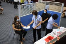 ทน.แม่สอด ร่วมกับ รพ.แม่สอด ให้บริการฉีดวัคซีนโควิด-19 