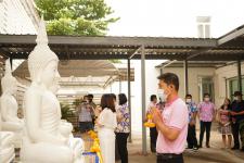 ทน.แม่สอด มอบพระพุทธโคดมบุญบารมีเป็นพุทธบูชาให้แก่โรงเรียนในสังกัดเทศบาลนครแม่สอด