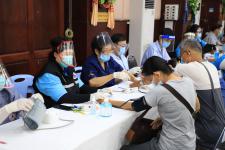 ทน.แม่สอด ร่วมกับ รพ.แม่สอด ให้บริการฉีดวัคซีนโควิด-19 เข็มที่ 2 