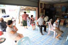 ทน.แม่สอด แจกเบี้ยยังชีพผู้สูงอายุและผู้พิการ ประจำเดือนมิถุนายน 2564