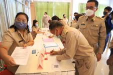 ทน.แม่สอด จัดกิจกรรมโครงการผู้บริหารมอบนโยบายการทำงานตามหลักธรรมาภิบาล