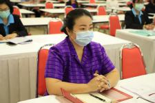 นายกเทศมนตรีแม่สอด ร่วมการประชุมอบรมเชิงปฏิบัติการพัฒนาหลักสูตร กระบวนการจัดการเรียนรู้ การวัดและประเมินผลประจำปี 2564