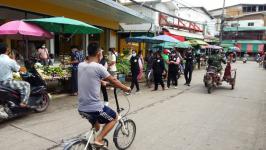 ทน.แม่สอด ลงพื้นที่รณรงค์ป้องกันโควิด-19 ตลาดในเขตเทศบาลนครแม่สอด