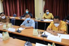 คณะผู้บริหาร สมาชิกสภาเทศบาล ร่วมประชุมซักซ้อมการยื่นบัญชีทรัพย์สินและหนี้สิน