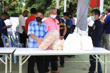 ทน.แม่สอด ตั้งศูนย์รับบริจาคช่วยเหลือผู้ป่วยโรคติดเชื้อไวรัสโคโรนา 2019 (โควิด-19)