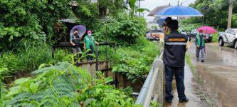 ทน.แม่สอด ลงพื้นที่สำรวจระดับน้ำในลำห้วยในเขตเทศบาลนครแม่สอด 