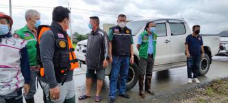 ทน.แม่สอด ลงพื้นที่แก้ไขปัญหาน้ำท่วมในเขตเทศบาลนครแม่สอด