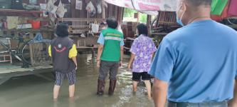 ทน.แม่สอด ลงพื้นที่แก้ไขปัญหาน้ำท่วมในเขตเทศบาลนครแม่สอด