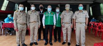 ทน.แม่สอด ร่วมกับ รพ.แม่สอด ลงพื้นที่ฉีดวัคซีนป้องกันการแพร่ระบาดโรคติดเชื้อไวรัสโคโรน่า 2019 (โควิด-19) 