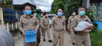ทน.แม่สอด มอบถุงยังชีพแก่ผู้ป่วยและญาติผู้ป่วยโรคติดเชื้อไวรัสโคโรนา 2019 (โควิด-19) ในเขตเทศบาลนครแม่สอด