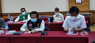 ทน.แม่สอด ร่วมประชุมหารือการแก้ไขปัญหาการแพร่ระบาด โรคติดเชื้อไวรัสโคโรนา 2019 (โควิด-19) ในพื้นที่อำเภอแม่สอด