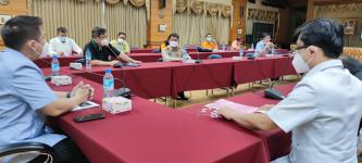 ทน.แม่สอด ร่วมประชุมหารือการแก้ไขปัญหาการแพร่ระบาด โรคติดเชื้อไวรัสโคโรนา 2019 (โควิด-19) ในพื้นที่อำเภอแม่สอด
