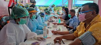 ทน.แม่สอด ร่วมกับ รพ.แม่สอด ลงพื้นที่ฉีดวัคซีนป้องกันการแพร่ระบาดโรคติดเชื้อไวรัสโคโรน่า 2019 (โควิด-19) 
