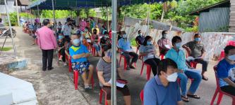 ทน.แม่สอด ร่วมกับ รพ.แม่สอด ลงพื้นที่ฉีดวัคซีนป้องกันการแพร่ระบาดโรคติดเชื้อไวรัสโคโรน่า 2019 (โควิด-19) 