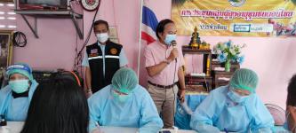 ทน.แม่สอด ร่วมกับ รพ.แม่สอด ลงพื้นที่ฉีดวัคซีนป้องกันการแพร่ระบาดโรคติดเชื้อไวรัสโคโรน่า 2019 (โควิด-19) 