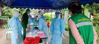 ทน.แม่สอด ร่วมกับ รพ.แม่สอด ตรวจคัดกรองเชิงรุกโรคติดเชื้อไวรัสโคโรนา 2019 (โควิด-19) ประชาชนในเขตเทศบาลนครแม่สอด