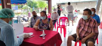 ทน.แม่สอด แจกเบี้ยยังชีพผู้สูงอายุและผู้พิการ ประจำเดือนกันยายน 2564