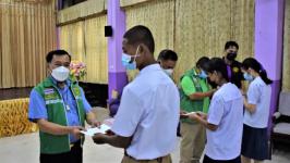 ทน.แม่สอด ลงพื้นที่มอบเงินเยียวยาแก่โรงเรียนเทศบาลวัดชุมพลคีรีและโรงเรียนเทศบาลวัดบุญญาวาส