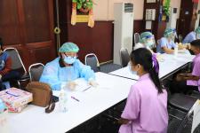 ทน.แม่สอด ร่วมกับ รพ.แม่สอด ร่วมให้บริการฉีดวัคซีนเคลื่อนที่ให้แก่นักเรียนโรงเรียนในสังกัดเทศบาลนครแม่สอด และโรงเรียนอนุกุลวิทยา