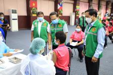 ทน.แม่สอด ร่วมกับ รพ.แม่สอด ร่วมให้บริการฉีดวัคซีนเคลื่อนที่ให้แก่นักเรียนโรงเรียนในสังกัดเทศบาลนครแม่สอด และโรงเรียนอนุกุลวิทยา