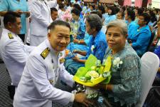 พิธีลงนามถวายพระพรชัยมงคลและเครื่องราชสักการะสมเด็จพระนางเจ้าสิริกติ์ พระบรมราชินีนาถ เนื่องในโอกาสวันเฉลิมพระชนพรรษา 85 พรรษา ปี 2560