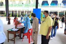 ทน.แม่สอด ร่วมกับ รพ.แม่สอด ร่วมให้บริการฉีดวัคซีนเคลื่อนที่ให้แก่ชาวต่างชาติในเขตเทศบาลนครแม่สอด 