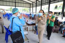 ทน.แม่สอด ร่วมกับ รพ.แม่สอด ร่วมให้บริการฉีดวัคซีนเคลื่อนที่ให้แก่ชาวต่างชาติในเขตเทศบาลนครแม่สอด 