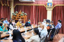 ทน.แม่สอด ประชุมการจัดกิจกรรมวันชาติ และวันพ่อแห่งชาติ