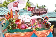 เทศบาลนครแม่สอด จัดขบวนแห่สงกรานต์ ประจำปี 2562 เพื่อสืบสานประเพณีและวัฒนธรรมอันดีงามของไทย