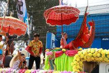 เทศบาลนครแม่สอด จัดขบวนแห่สงกรานต์ ประจำปี 2562 เพื่อสืบสานประเพณีและวัฒนธรรมอันดีงามของไทย