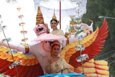 เทศบาลนครแม่สอด จัดขบวนแห่สงกรานต์ ประจำปี 2562 เพื่อสืบสานประเพณีและวัฒนธรรมอันดีงามของไทย