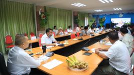 เทศบาลนครแม่สอด จัดประชุมคณะผู้บริหาร หัวหน้าส่วนราชการ และผู้ที่เกี่ยวข้องเทศบาลนครแม่สอด ครั้งที่ 5/2563