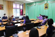 Team Maesot U2T พร้อมคณาจารย์ มรภ.กำแพงเพชร แม่สอด เข้าพบนายกเทศมนตรีนครแม่สอด เพื่อสรุปผลการดำเนินงานระยะแรก พร้อมขอพรปีใหม่ 2565