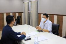 ทน.แม่สอด ให้สัมภาษณ์นักศึกษาระดับบัณฑิตศึกษา วิทยาลัยนวัตกรรมสังคม มหาวิทยาลัยรังสิต