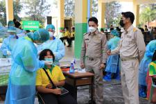 ทน.แม่สอด ลงพื่นที่ตรวจเยี่ยมการตรวจATK ของครูและนักเรียนในโรงเรียนสังกัดเทศบาลนครแม่สอด