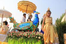 เทศบาลนครแม่สอด จัดขบวนแห่สงกรานต์ ประจำปี 2561 เพื่อสืบสานประเพณีและวัฒนธรรมอันดีงามของไทย 16 เมษายน 2561