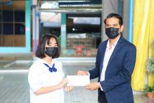 ทน.แม่สอด ร่วมมอบทุนการศึกษาปัจจัยพื้นฐานนักเรียนยากจน โรงเรียนเทศบาลวัดชุมพลคีรี