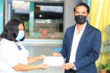 ทน.แม่สอด ร่วมมอบทุนการศึกษาปัจจัยพื้นฐานนักเรียนยากจน โรงเรียนเทศบาลวัดชุมพลคีรี