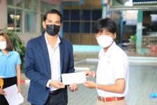 ทน.แม่สอด ร่วมมอบทุนการศึกษาปัจจัยพื้นฐานนักเรียนยากจน โรงเรียนเทศบาลวัดชุมพลคีรี