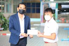 ทน.แม่สอด ร่วมมอบทุนการศึกษาปัจจัยพื้นฐานนักเรียนยากจน โรงเรียนเทศบาลวัดชุมพลคีรี