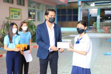 ทน.แม่สอด ร่วมมอบทุนการศึกษาปัจจัยพื้นฐานนักเรียนยากจน โรงเรียนเทศบาลวัดชุมพลคีรี