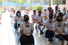 ทน.แม่สอด ร่วมมอบทุนการศึกษาปัจจัยพื้นฐานนักเรียนยากจน โรงเรียนเทศบาลวัดชุมพลคีรี