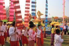 เทศบาลนครแม่สอด จัดขบวนแห่สงกรานต์ ประจำปี 2561 เพื่อสืบสานประเพณีและวัฒนธรรมอันดีงามของไทย 16 เมษายน 2561