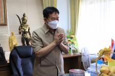 ทน.แม่สอด เข้ารดน้ำดำหัวนายอำเภอแม่สอด เนื่องในประเพณีสงกรานต์ ประจำปี 2565