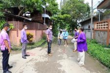 ทน.แม่สอด ลงพื้นที่สำรวจแก้ไขปัญหาน้ำท่วมขังในชุมชนวัดหลวง บริเวณหมู่บ้านถุงทอง