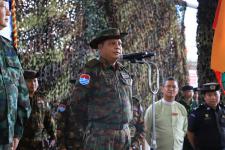 เทศบาลนครแม่สอดร่วมกับกองทัพภาค 3 มอบของช่วยน้ำท่วมสหภาพเมียนมา